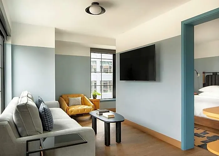 The Junto Hotel 4*