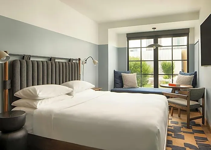 The Junto Hotel